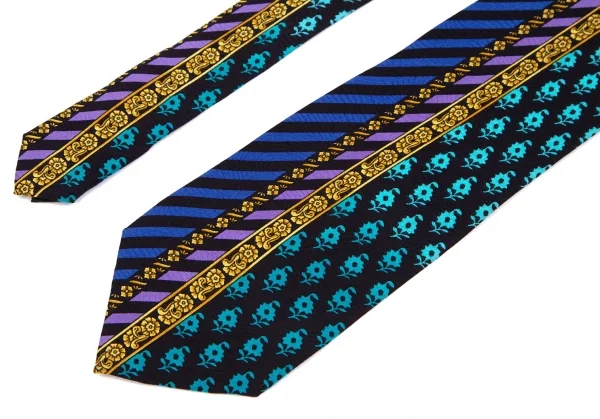 ジャンニヴェルサーチGIANNI VERSACE マルチプリントシルクネクタイ 黒マルチ K-111175_004