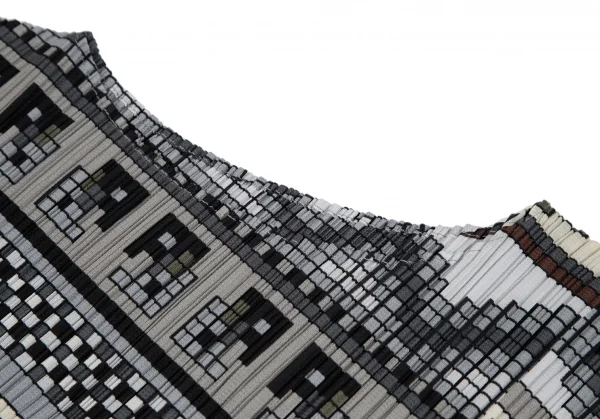 プリーツプリーズPLEATS PLEASE 斜行ブロックプリントプリーツノースリーブワンピース グレーマルチ1 K-111473_005