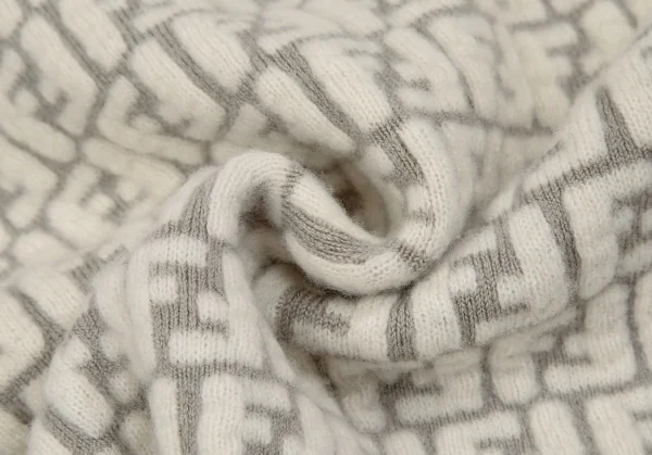 フェンディFENDI ズッカ柄ニットジャケット FF柄 アイボリーグレー40 K-111651_013