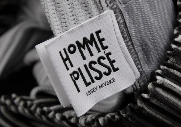 オムプリッセ イッセイ ミヤケHOMME PLISSE ISSEY MIYAKE かすれストライププリーツ袴パンツ 白黒2 K-112068_013