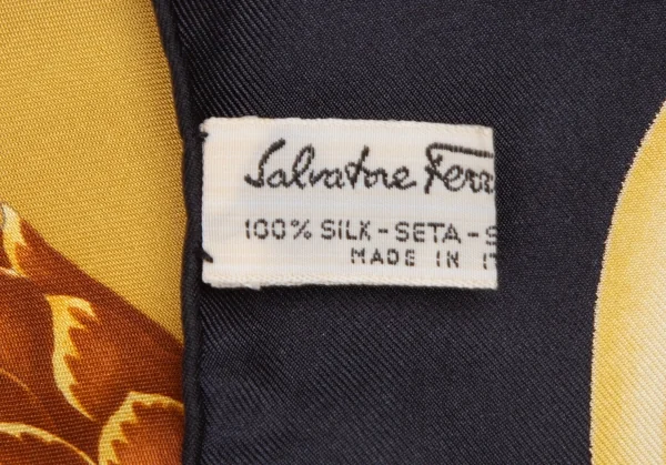 サルバトーレフェラガモSalvatore Ferragamo 北極プリントシルクスカーフ 黒黄 K-112155_011