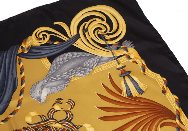 サルバトーレフェラガモSalvatore Ferragamo 北極プリントシルクスカーフ 黒黄 K-112155_003