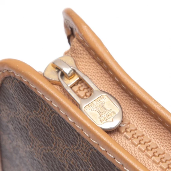 セリーヌCELINE マカダムクラッチバッグ 茶 K-112208_010
