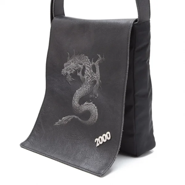 ジャンポールゴルチエJean Paul GAULTIER ドラゴンエンボスレザー切替フラップショルダーバッグ 黒 K-112294_003