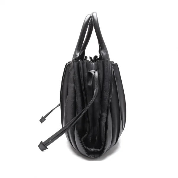 ルポLUPO レザープリーツハンドバッグ 黒 K-112394_004