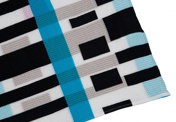 イッセイミヤケ ミーISSEY MIYAKE me タワーストライププリントストレッチプリーツハイネックカットソー 白黒他F K-112446_011