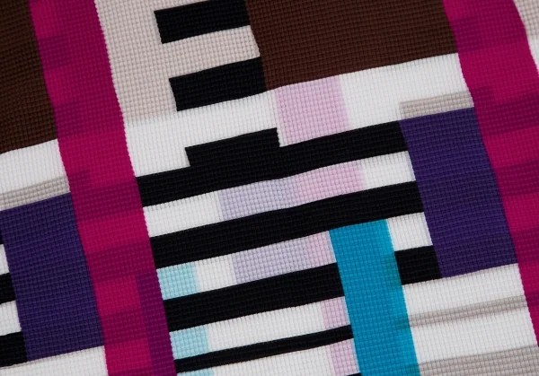 イッセイミヤケ ミーISSEY MIYAKE me タワーストライププリントストレッチプリーツハイネックカットソー 白黒他F K-112446_009