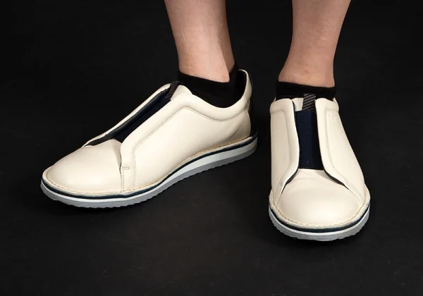 ランバンオンブルーLANVIN en Bleu スリッポンレザーシューズ クリーム25.5 K-112628_018
