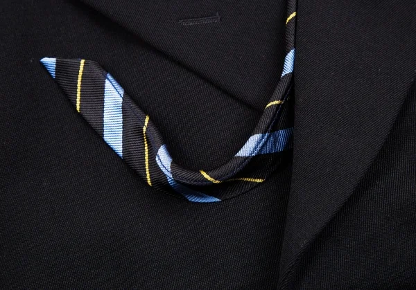 コムデギャルソン オムプリュスCOMME des GARCONS HOMME PLUS ウールネクタイ装飾ダブルジャケット 黒L K-112629_006