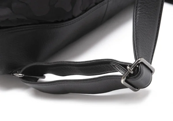 ヨウジヤマモトディスコード Yohji yamamoto discord シャドーカモフラジャガード切替レザーYバックパック 黒 K-112695_010