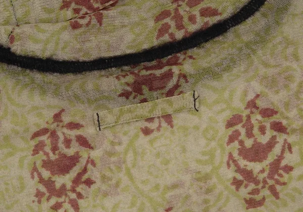 ジャンポールゴルチエ ファムJean Paul GAULTIER FEMME アラベスクプリントパワーネットハイネックノースリーブ 緑茶40 K-113098_012