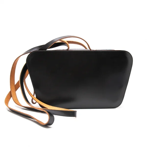 ヨウジヤマモト ファムYohji Yamamoto FEMME 台形レザーショルダーバッグ 黒 K-113177_001