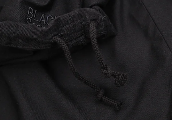 ブラックスキャンダル ヨウジヤマモトBLACK Scandal Yohji Yamamoto ロゴ刺繍コットンツイルバルーンパンツ 黒3 K-113317_010