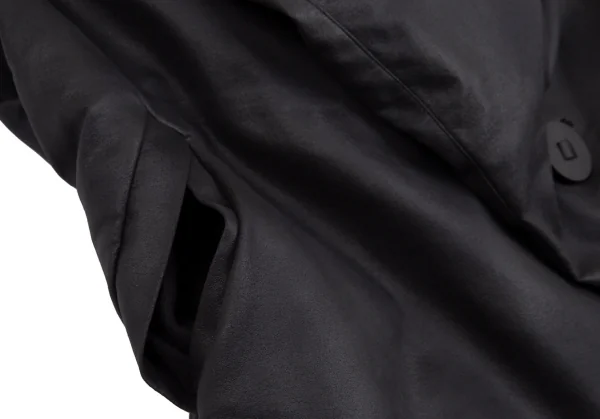 イッセイミヤケISSEY MIYAKE シンセティックレザーフロントドレープダウンベスト 黒2 K-113328_007