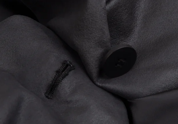 イッセイミヤケISSEY MIYAKE シンセティックレザーフロントドレープダウンベスト 黒2 K-113328_009