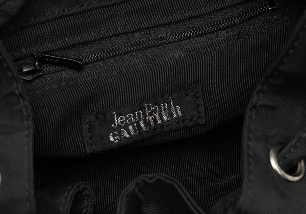 ジャンポールゴルチエJean Paul GAULTIER ロゴマルチストライプミニリュックサック 黒マルチ K-113398_018
