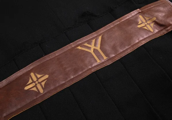 ヨウジヤマモト ファムYohji Yamamoto FEMME モノグラムレザー切替プリーツスカートドッキングジャケット 黒1 K-113499_015