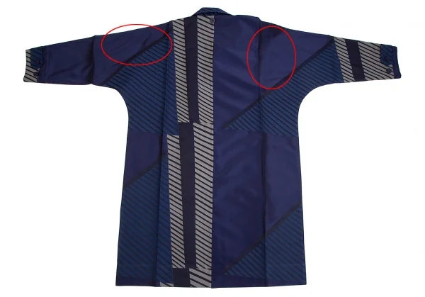 イッセイミヤケ アイム メンISSEY MIYAKE IM MEN STEP バイアスストライプカットジャガードパッカブルコート 青M位 K-113631_014