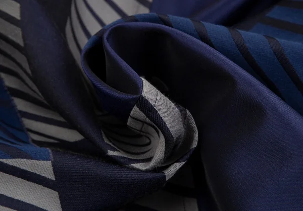 イッセイミヤケ アイム メンISSEY MIYAKE IM MEN STEP バイアスストライプカットジャガードパッカブルコート 青M位 K-113631_018