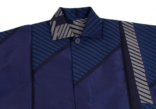 イッセイミヤケ アイム メンISSEY MIYAKE IM MEN STEP バイアスストライプカットジャガードパッカブルコート 青M位 K-113631_003