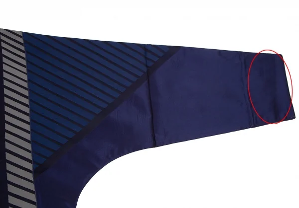 イッセイミヤケ アイム メンISSEY MIYAKE IM MEN STEP バイアスストライプカットジャガードパッカブルコート 青M位 K-113631_006