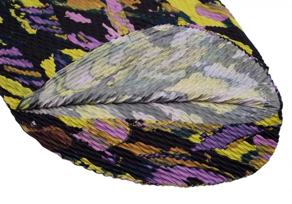 イッセイミヤケISSEY MIYAKE グラフィックプリントオーバルシルエットプリーツワンピース 黒マルチM位 K-113640_008