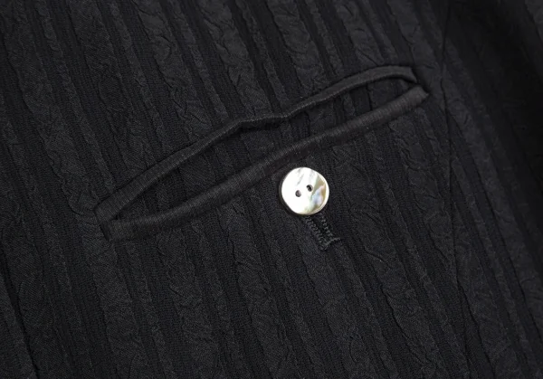 ツモリチサトTSUMORI CHISATO シャドーリップルストライプジャケット 黒M K-113689_006