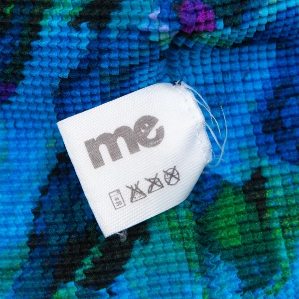 me ISSEY MIYAKE◆プリントストレッチハイネック/長袖カットソー/--/ポリエステル/BLU/総柄/M181FJ321 me ISSEY MIYAKE(ミーイッセイミヤケ) / プリントストレッチ