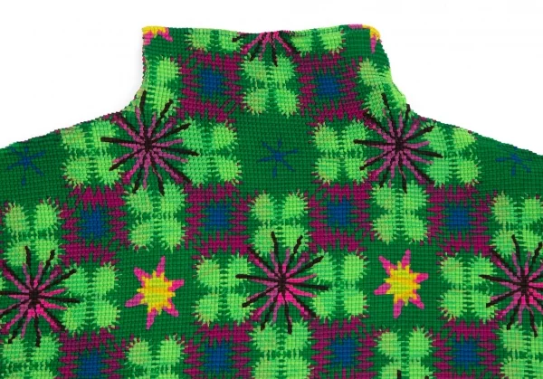 イッセイミヤケ ミーISSEY MIYAKE me クローバープリントストレッチプリーツハイネックカットソー 緑紫F K-113812_003