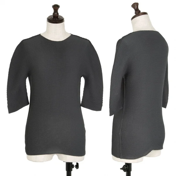 イッセイミヤケ ミーISSEY MIYAKE me ストレッチプリーツ5分袖カットソー チャコールF K-113814_001