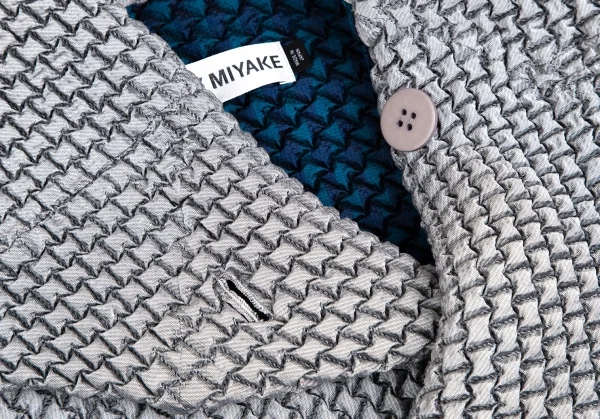 イッセイミヤケISSEY MIYAKE BUBBLE 3Dスチームストレッチ