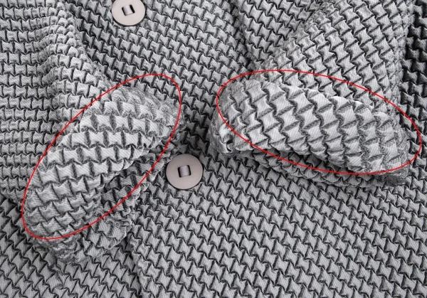 イッセイミヤケISSEY MIYAKE BUBBLE 3Dスチームストレッチデザインコート グレー2 K-113921_009