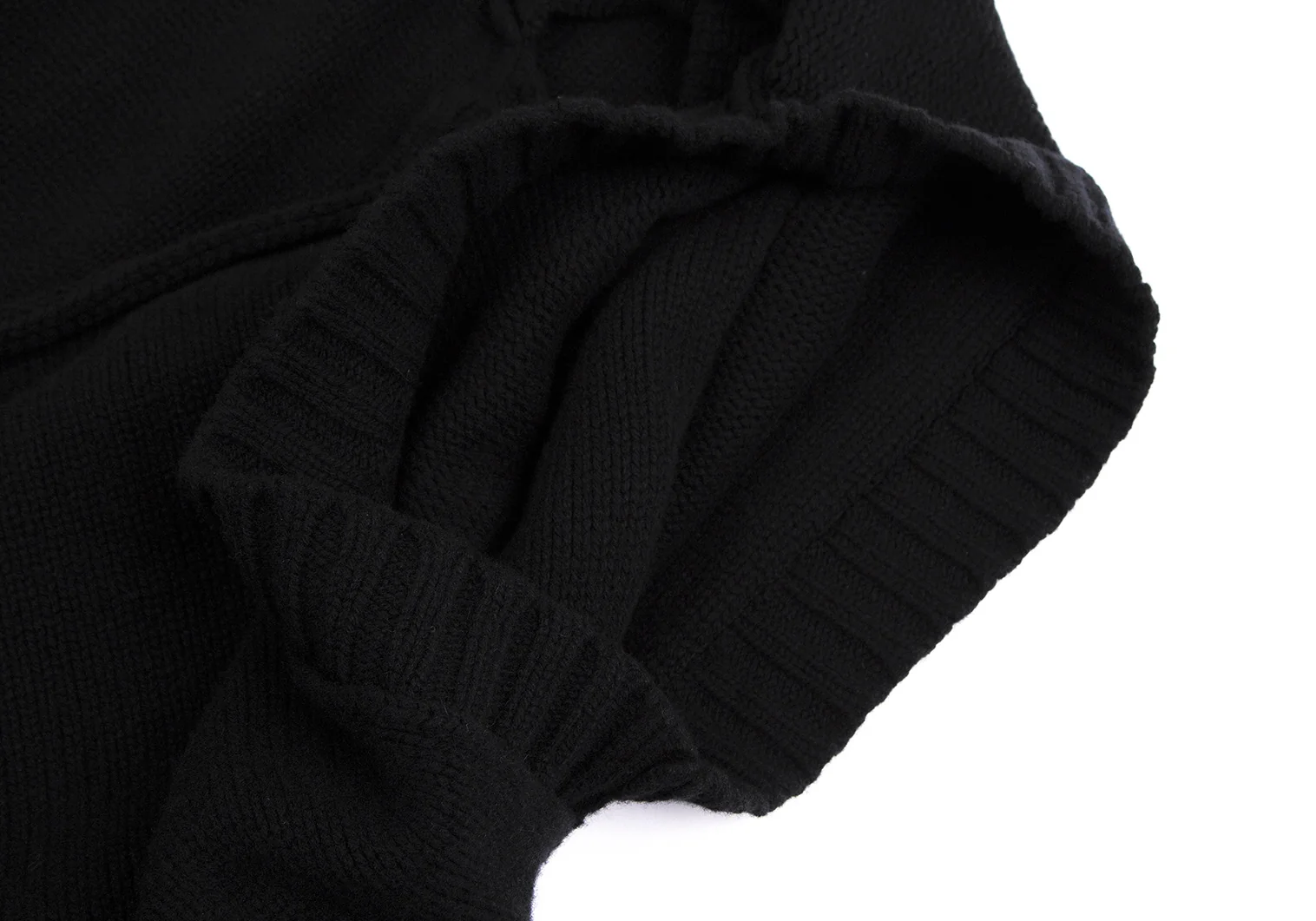 LIMI feu TOP | Yohji Yamamoto (ヨウジヤマモト) Official Site