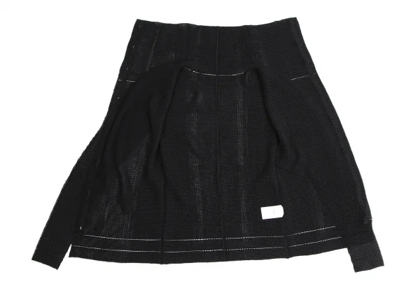 イッセイミヤケ ミーISSEY MIYAKE me カッティングデザインストレッチプリーツシャツ 黒F K-114220_010