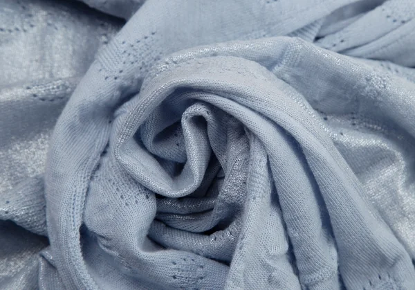 トリココムデギャルソンtricot COMME des GARCONS グリッタープリント針抜きフラワー柄クルーネックニット 水色S位 K-114437_012