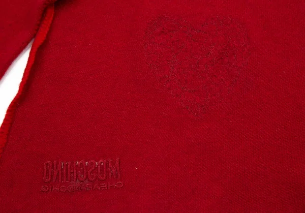 モスキーノ チープ＆シックMOSCHINO CHEAPANDCHIC カシミヤ混ハート刺繍ストール 赤 K-114549_005