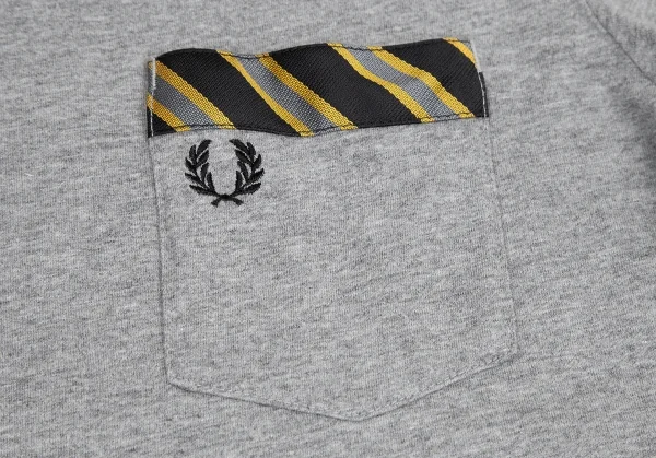 フレッドペリーFRED PERRY レジメンタルストライプ胸ポケットTシャツ グレーM K-114638_003