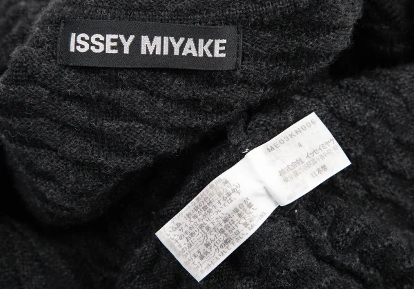 イッセイミヤケ メンISSEY MIYAKE MEN プリーツデザインウールクルーネックニット 黒4 K-114681_011