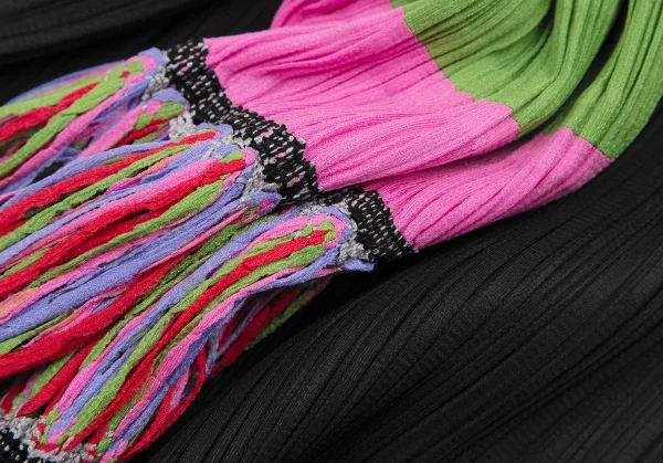 プリーツプリーズPLEATS PLEASE カラフルフリンジタートルネックノースリーブトップ 黒マルチ3 K-114771_009
