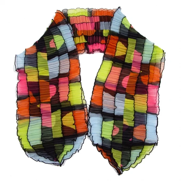 イッセイミヤケISSEY MIYAKE フリルプリーツストール マルチ K-114837_001