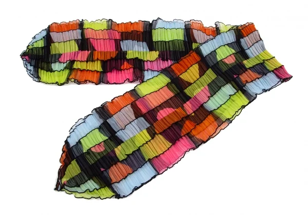イッセイミヤケISSEY MIYAKE フリルプリーツストール マルチ K-114837_002