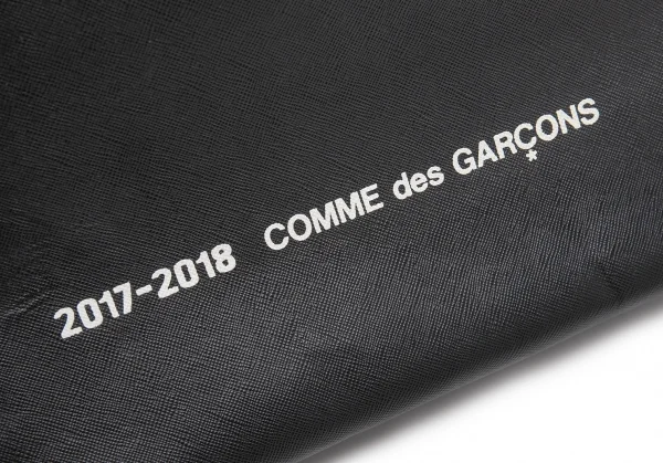 コムデギャルソンCOMME des GARCONS インサイドペイントレザーロゴプリントトートバッグ 黒 K-115410_011