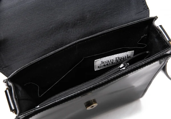 ジャンポールゴルチエJean Paul GAULTIER ドラゴンメタルプレートフラップショルダーバッグ 黒 K-115792_017