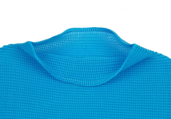 イッセイミヤケISSEY MIYAKEPLEATS (T.) ストレッチプリーツハイネックカットソー 水色M K-115994_004