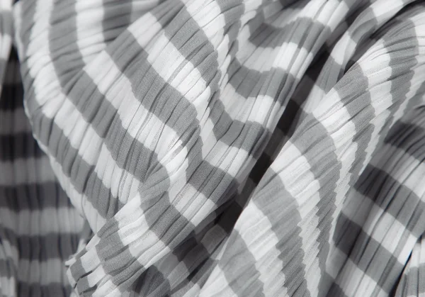 イッセイミヤケISSEY MIYAKEパターン切替ボーダーシースループリーツパンツ 白グレーM K-116028_011