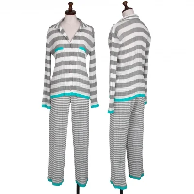 イッセイミヤケISSEY MIYAKEパターン切替ボーダーシースループリーツセットアップ 白グレー