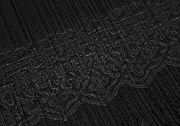 プリーツプリーズPLEATS PLEASE ダマスクエンボス裾カッティングノースリーブトップス 黒3 K-116058_008