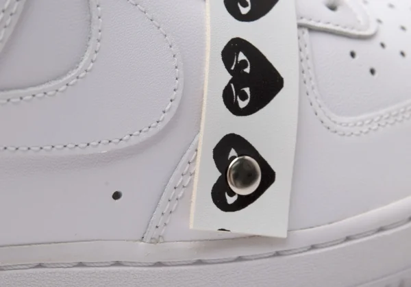 プレイコムデギャルソン×ナイキPLAY COMME des GARCONS×NIKE エアフォース1ローカットスニーカー 白黒27 K-116285_010