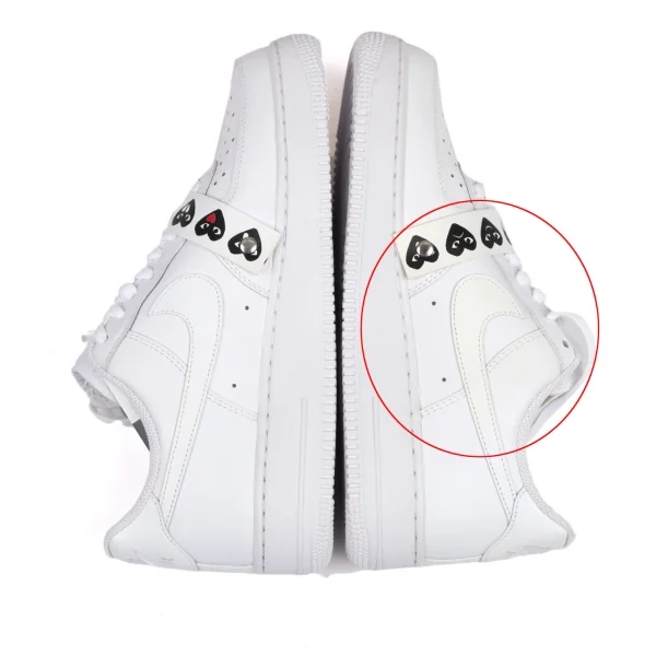 プレイコムデギャルソン×ナイキPLAY COMME des GARCONS×NIKE エアフォース1ローカットスニーカー 白黒27 K-116285_014