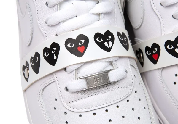 プレイコムデギャルソン×ナイキPLAY COMME des GARCONS×NIKE エアフォース1ローカットスニーカー 白黒27 K-116285_003